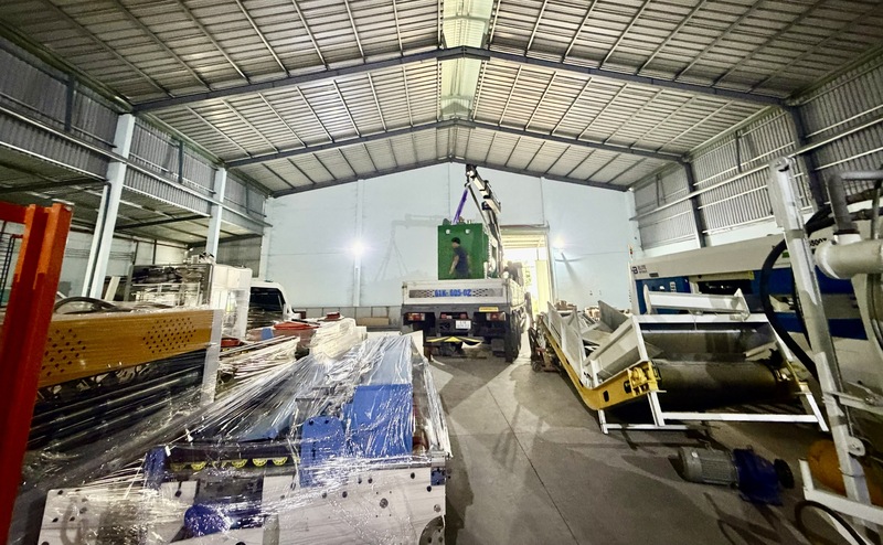 Khai Vuong factory image