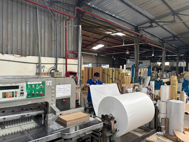 Protective newsprint paper for the glass industry