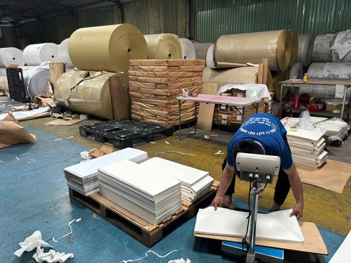 Pelure paper