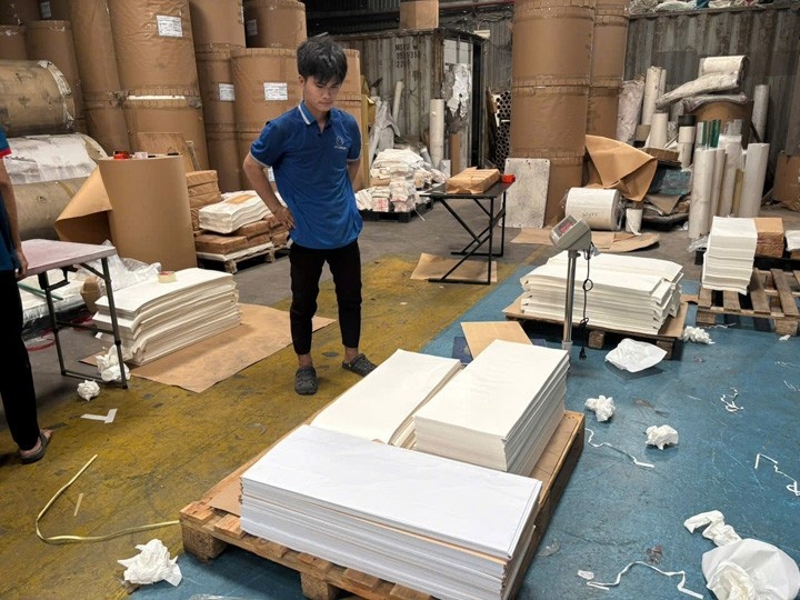 Pelure paper