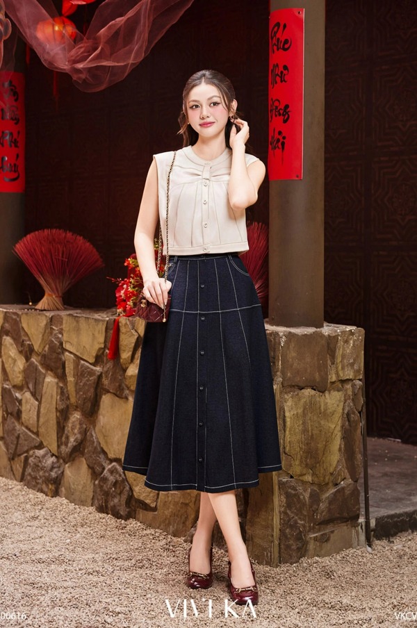 Samantha denim skirt with buttons