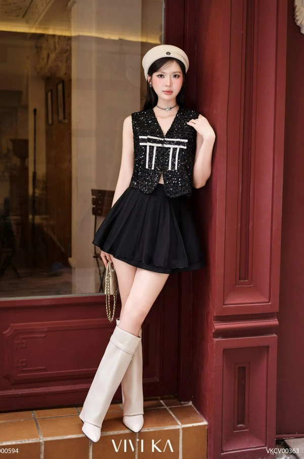Selwyn pleated lace skirt