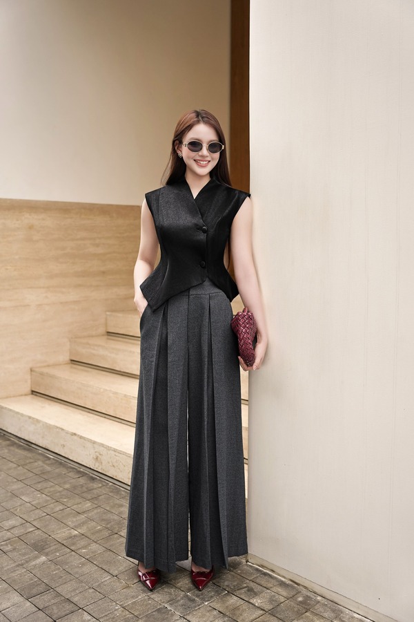 Nerina wide-leg pleated trousers