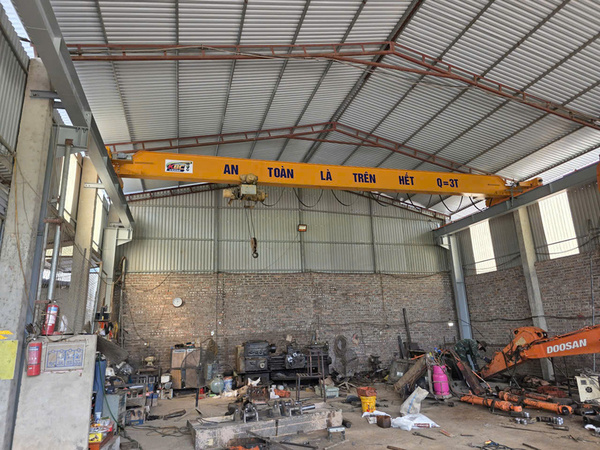 3-ton single girder overhead crane, 11m span, 14m height