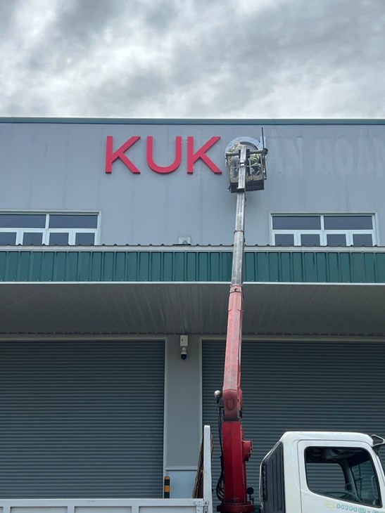Building sign