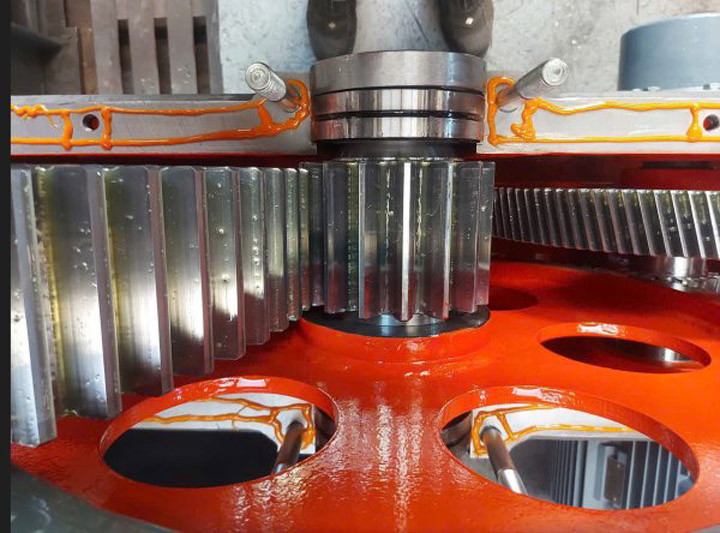 Spur gears - Helical gears