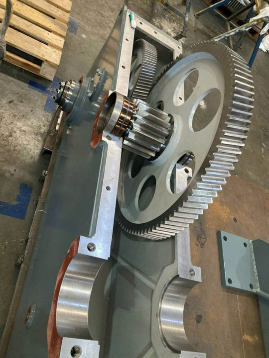 Spur gears - Helical gears