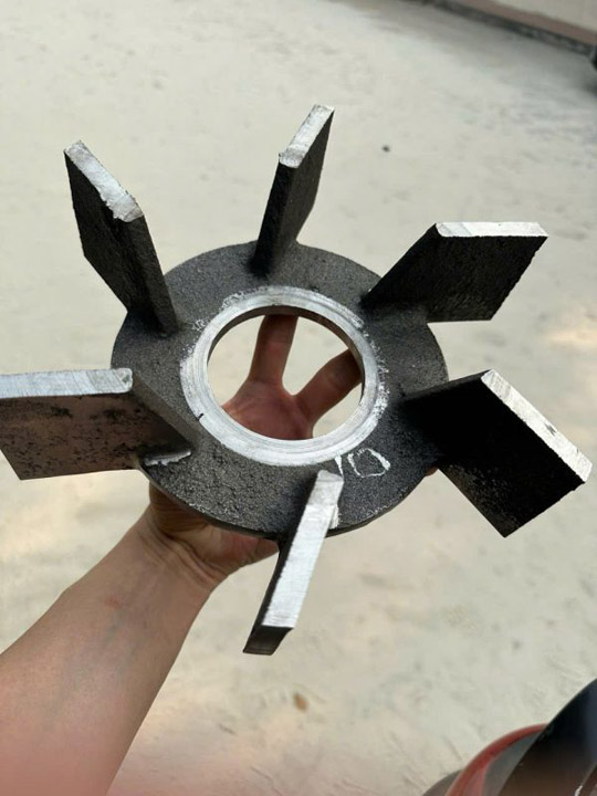 Pumps and centrifugal pump impellers