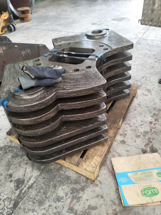 Clay rollers, stationary grates and moving grates