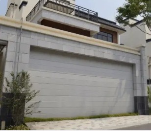 Sectional overhead doors