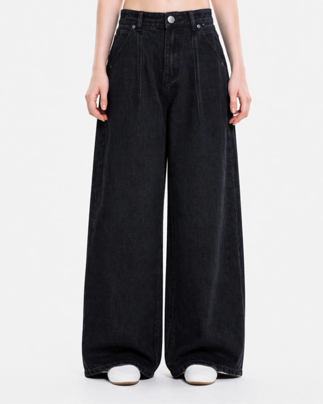 Wide leg jeans