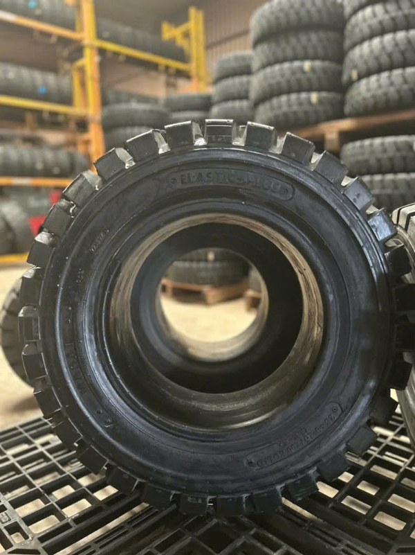 Masai forklift tire 28-8-15