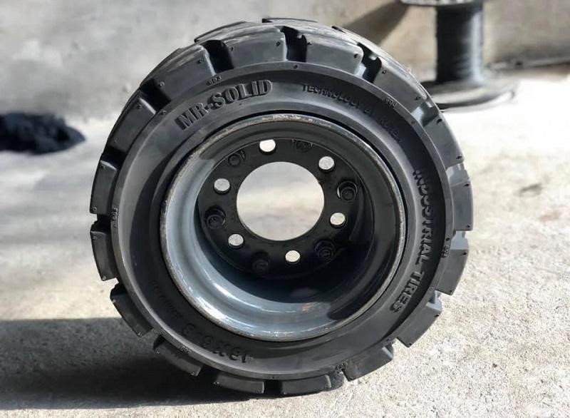 Casumina forklift tire