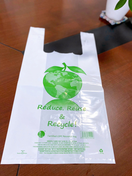 T-shirt shopping bags