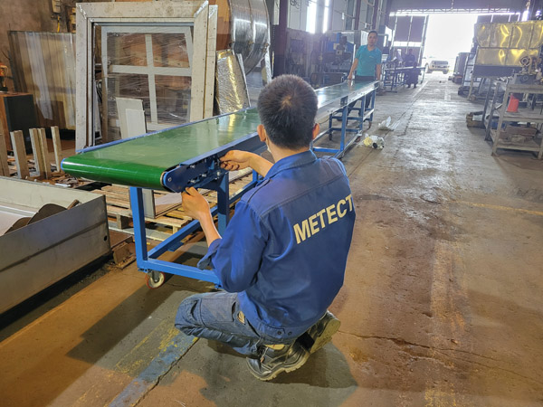 Z-shaped conveyor
