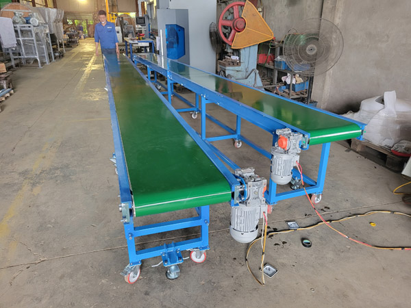Z-shaped conveyor