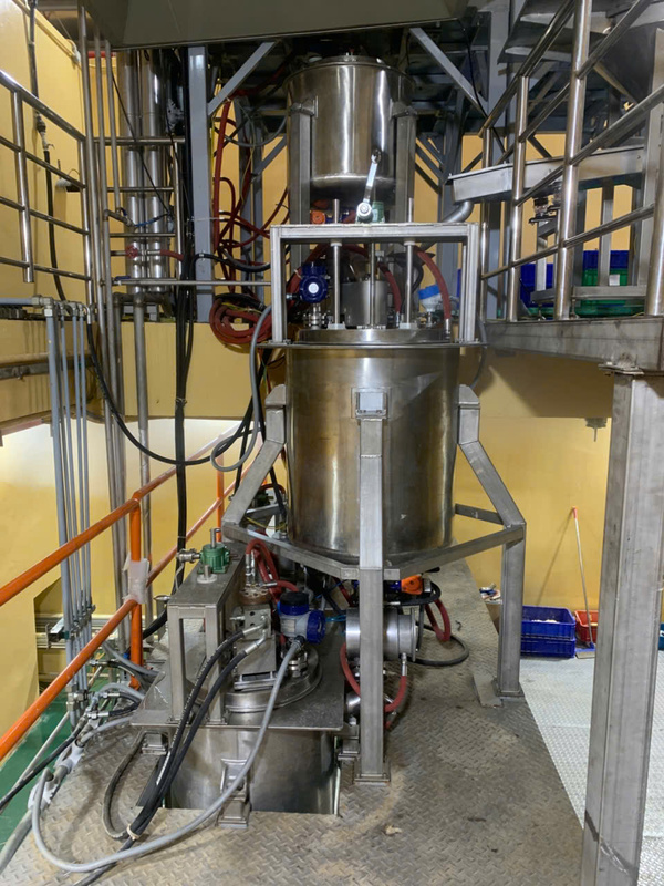 Liquid filling line