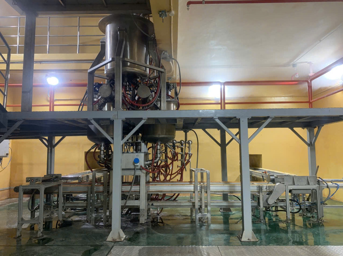 Liquid filling line