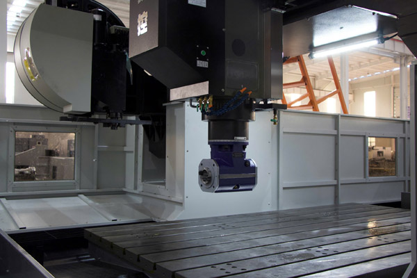 Large-scale CNC milling machine