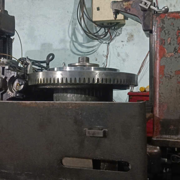 Gear milling machine