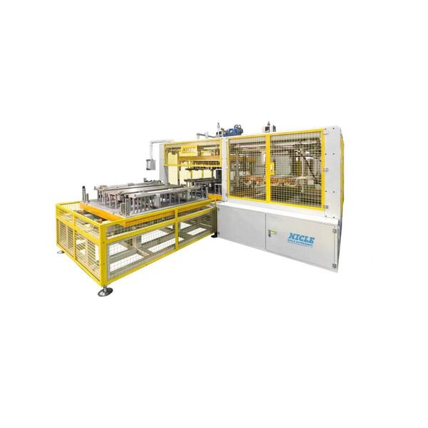 Hot plate welders for plastic pallets
