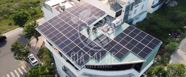 Residential solar power system installation