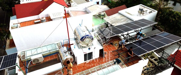 Residential solar power system installation