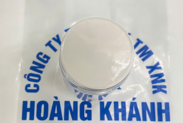 Cap seal liner
