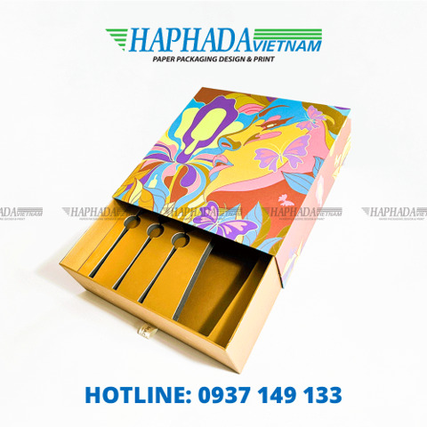 Rigid box