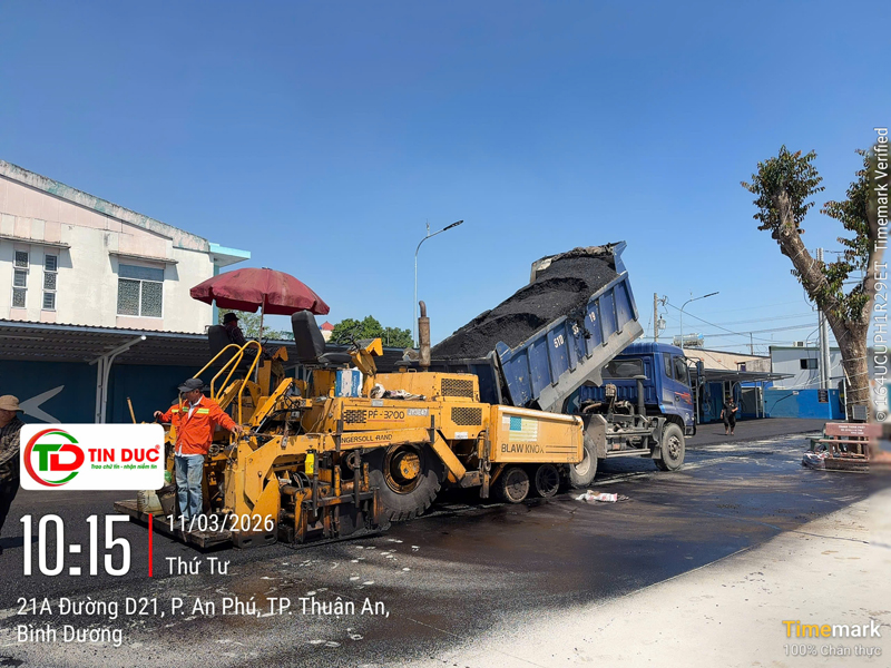 Hot mix asphalt paving