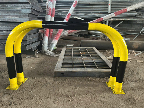 Traffic barrier