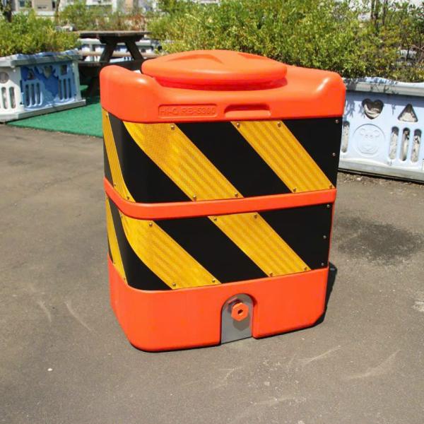 Traffic post