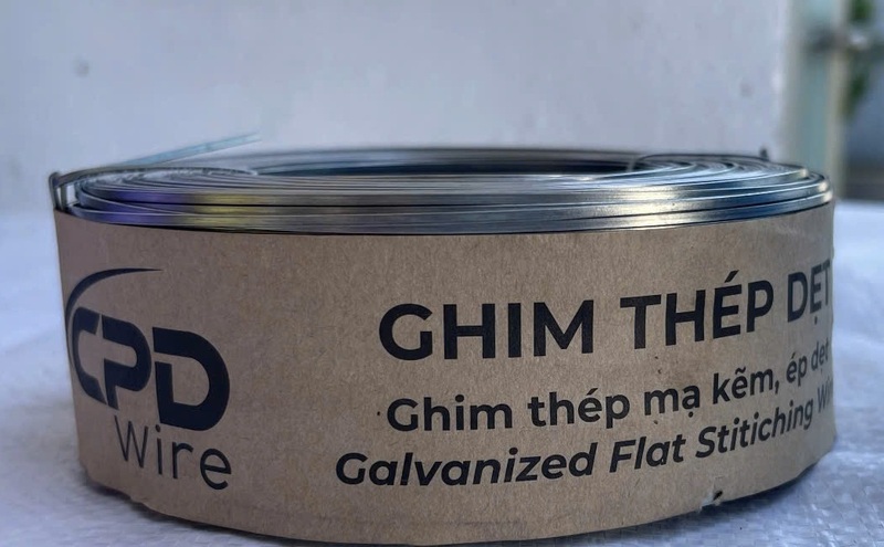 Galvanized flat stitching wire (0.7–1.6 mm)