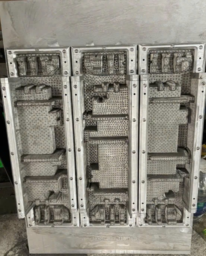 Pulp mold, pulp molding mold