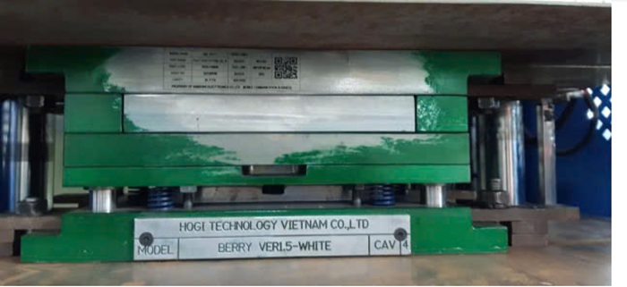 Stamping mold