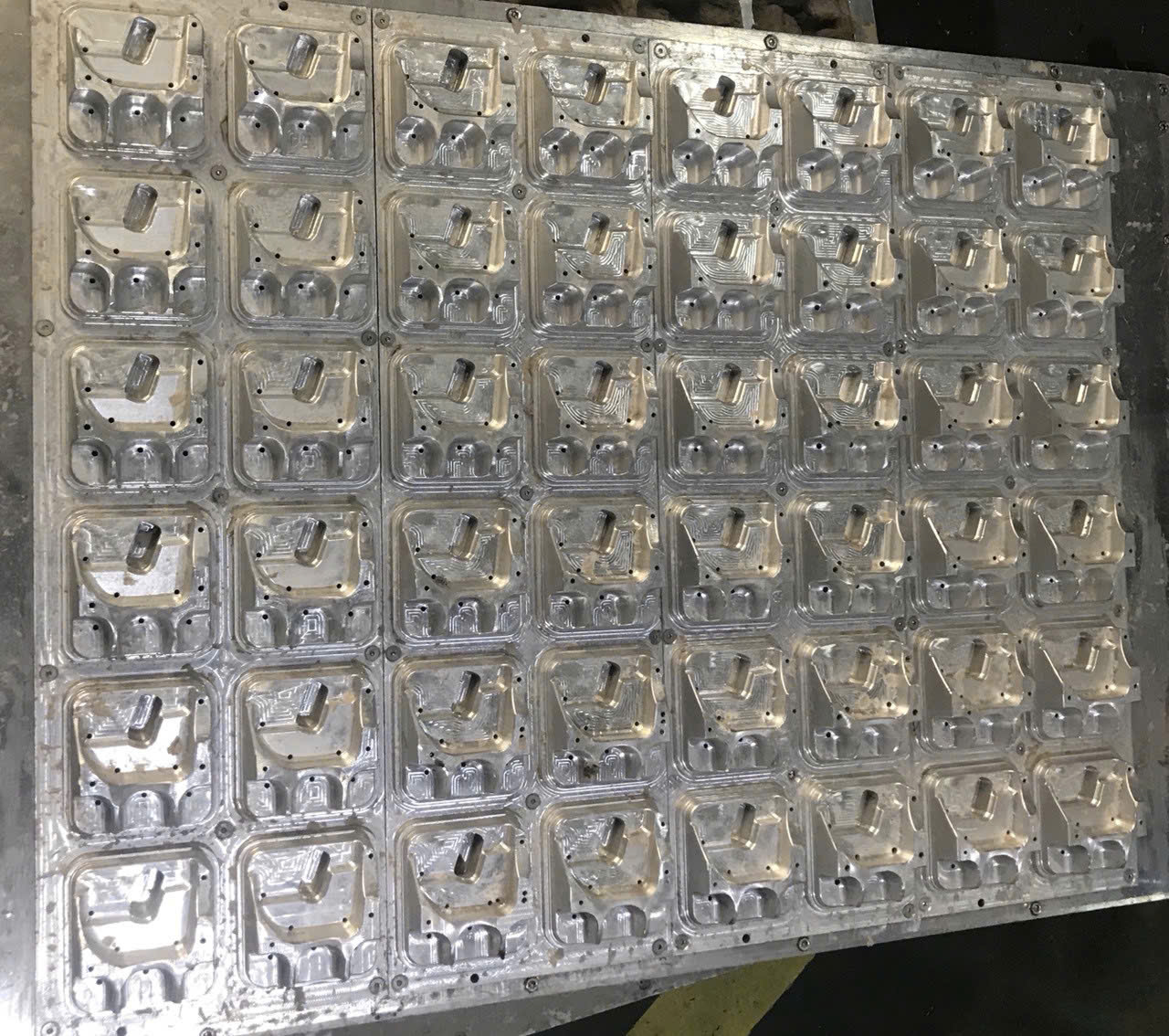 Vacuum formed plastic mold