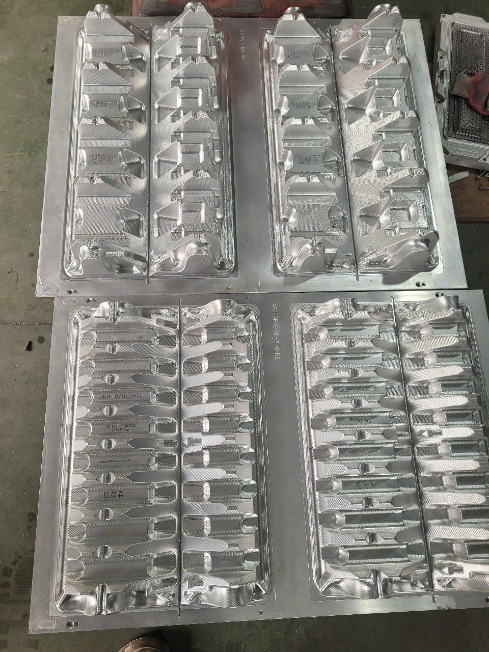 Vacuum formed plastic mold