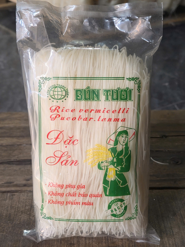 Dried rice noodles