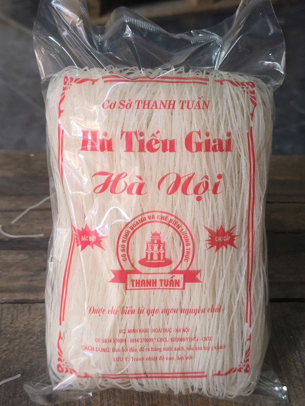 Chewy dried rice noodles