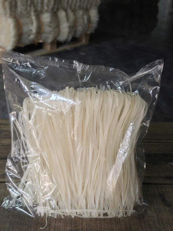 Dried pho rice noodles